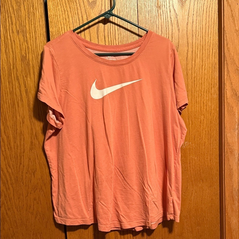 Nike Dri Fit Tee Coral Orange Swoosh Logo T Shirt Women's Plus‎ Size 1X